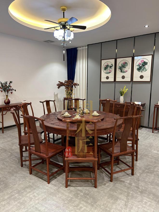 木匠：红木餐桌口碑之选AG真人旗舰厅盛世周(图3)