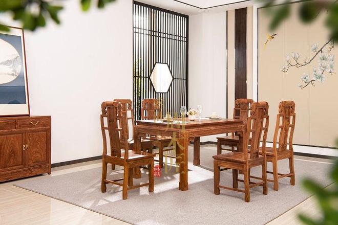 木匠：红木餐桌口碑之选AG真人旗舰厅盛世周(图2)