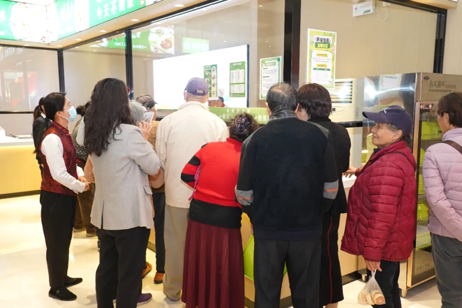 厦门嘉莲街道再添“家门口的幸福餐桌”AG真人持续以“小食堂”撬动“大民生”(图2)